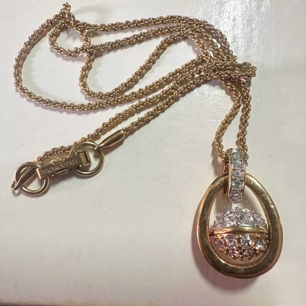 Swarovski Crystal Teardrop Pendant Necklace Gold Tone Rope Chain